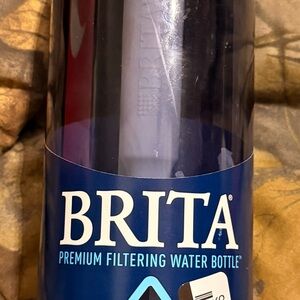 Brita Premium Filtering Water Bottle with filter- Deep Blue-Brand New and Sealed